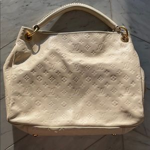 Louis Vuitton “Artsy” MM white leather tote bag